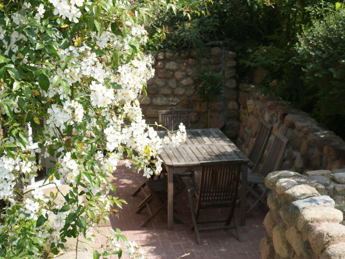 Cosy Apartment In Semlow Germany With Garden Экстерьер фото